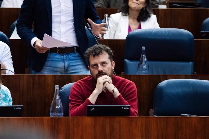 Archivo - El diputado de Más Madrid en la Asamblea de Madrid, Pablo Padilla, durante un pleno en la Asamblea de Madrid, a 13 de junio de 2024, en Madrid (España).