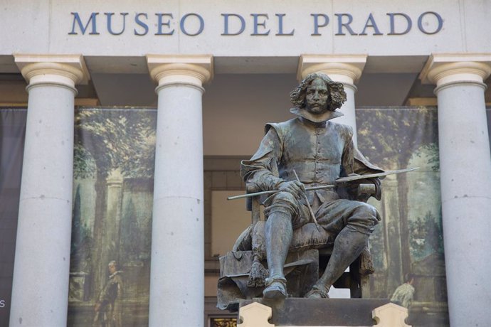 Archivo - Fachada del Museo del Prado, a 12 de abril de 2024, en Madrid (España). El Museo Nacional del Prado se encuentra entre los diez museos más concurridos del mundo el pasado año 2023, según The Art Newspaper, que, además, afirma que se han recupera