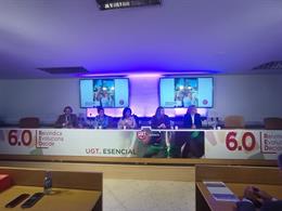 La secretaria de Igualdad, Juventud y Formación de UGT Andalucía, Raquel Serrano, ha clausurado este viernes las jornadas "Fútbol Femenino. Debate-Igualdad-Opinión". En la cita el tema a tratar ha sido el "Presente y Futuro del Fútbol femenino".