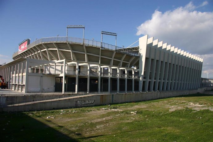 Archivo - Exterior del estadio de fútbol de La Rosaleda