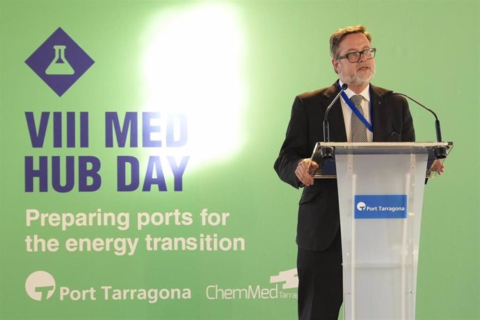 El presidente del Port de Tarragona, Santiago Castellà, interviene en el VIII Med Hub Day