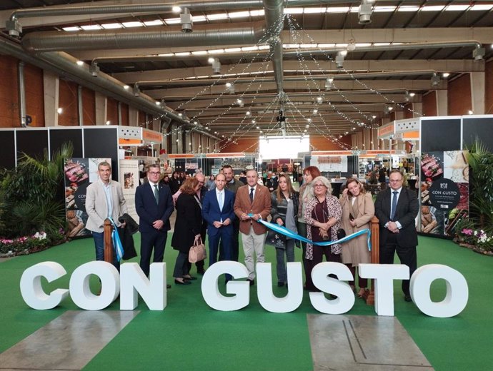 Inauguración de la III Feria gastronómica Con Gusto en el Talavera Ferial.