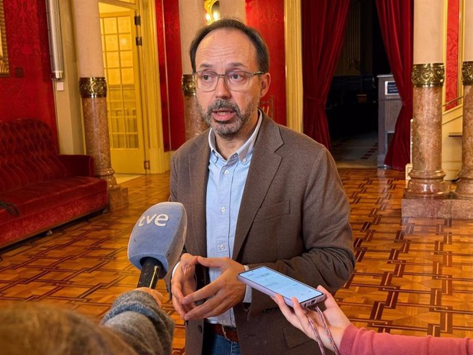 El portavoz parlamentario de Més per Menorca, Josep Castells