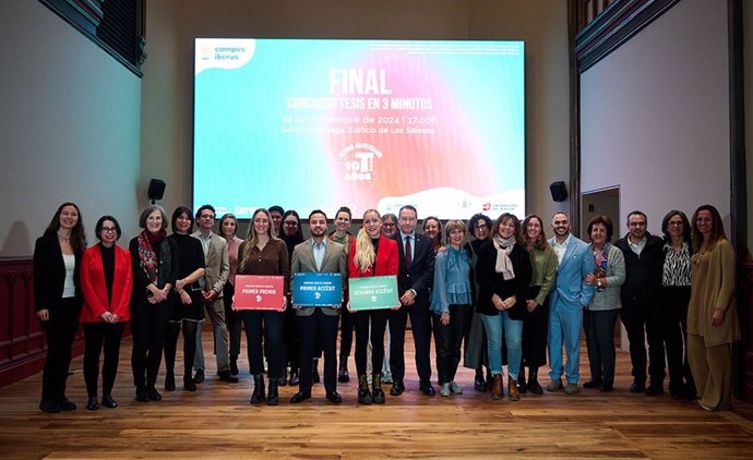 Ganadores, finalistas, jurado y responsables de las escuelas de doctorado, en la final de 'Tesis en 3 minutos'