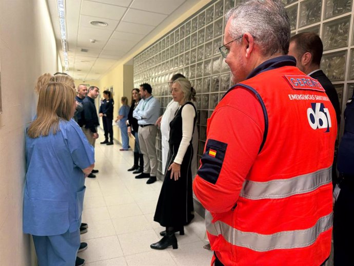 La consejera de Salud y Consumo de la Junta de Andalucía, Rocío Hernández, visita el Hospital Clínico de Málaga.