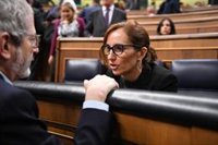 Mónica García asegura que se está trabajando en la modificación de la Ley de ordenación de las profesiones sanitarias