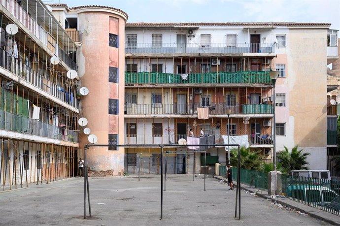 Archivo - El Patio, en la zona de Pescadería de Almería.