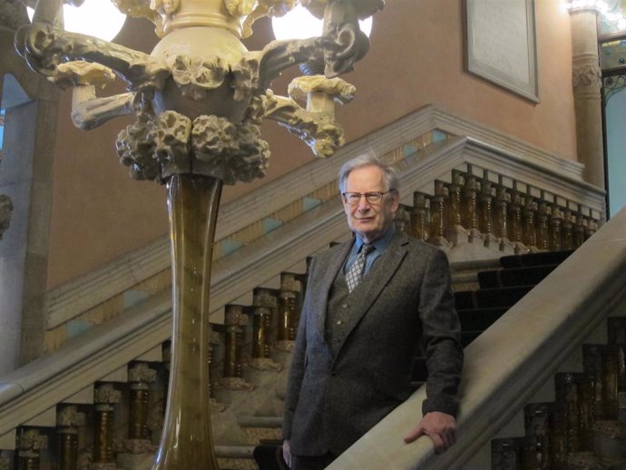 Archivo - El director de orquesta John Eliot Gardiner, en el Palau de la Música Catalana