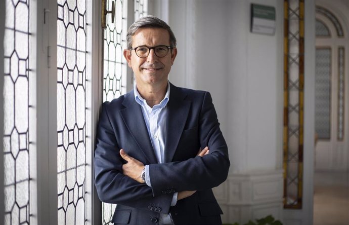 Archivo - El consejero de Industria, Energía y Minas de la Junta de Andalucía, Jorge Paradela, durante la entrevista concedida a Europa Press. Imagen de archivo. 