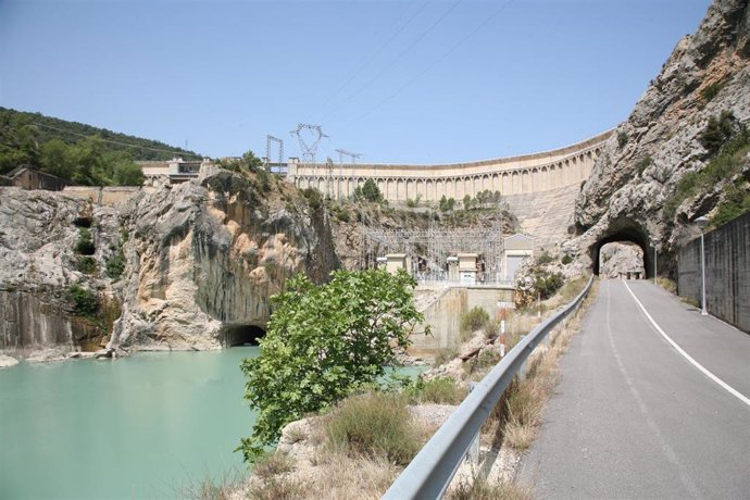 Central hidroeléctrica de Mediano, en Huesca