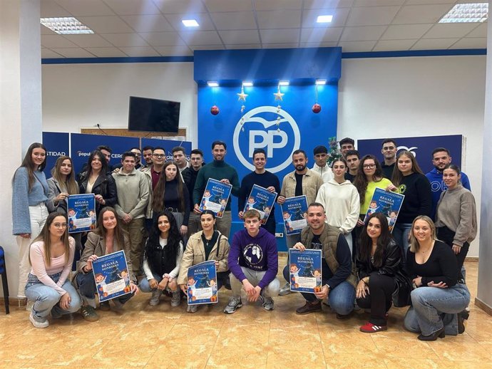 Nuevas Generaciones del Partido Popular de Archena ha lanzado la campaña solidaria de recogida de juguetes para los niños damnificados por la DANA del pasado 29 de octubre, denominada 'Archena regala sonrisas a Valencia'.