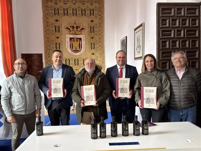 El Gobierno regional pone en valor el aceite de oliva de la Sierra de Alcaraz.