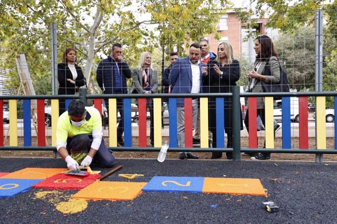 Obras en parque infantil, en una imagen de archivo.