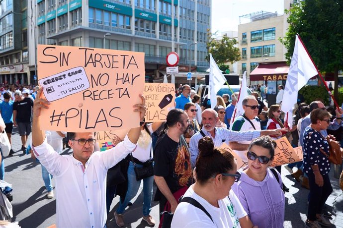 Archivo - Manifestación de Marea Blanca (Fotografía de archivo)