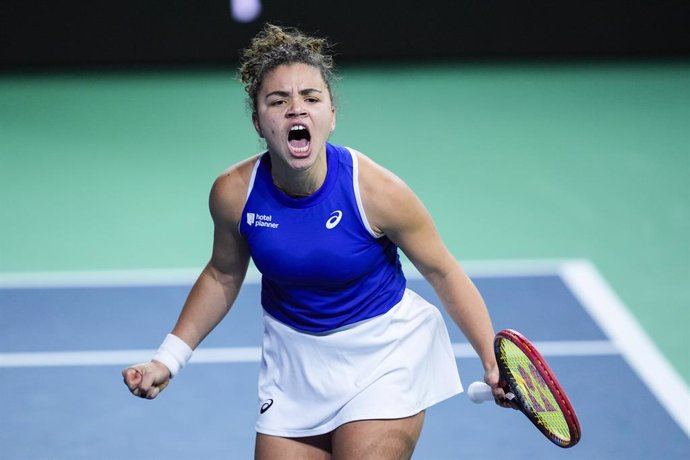 Jasmine Paolini of Italy celebrate the victory against Monika Uchijima of Japan during tennis match between Japan and Italy during The Billie Jean King Cup at Martin Carpena Pavilion stadium on November 16, 2024, in Malaga, Spain