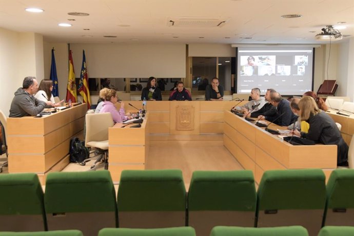 Reunión en Paiporta para pedir "flexibilización" en la vuelta a las clases