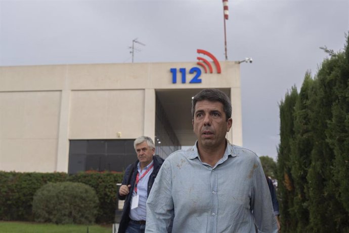 El 'president' de la Generalitat, Carlos Mazón, durante su visita al centro del 112, a 3 de noviembre de 2024