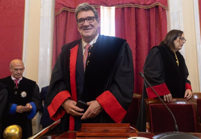 El gobernador del Banco de España, José Luis Escrivá, durante la toma de posesión de como consejero nato del Consejo de Estado, en la sede del Consejo de Estado, a 7 de noviembre de 2024, en Madrid (España). 