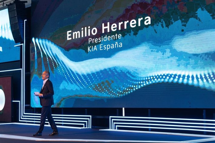 Emilio Herrera, presidente y consejero delegado de Kia Iberia durante una presentación