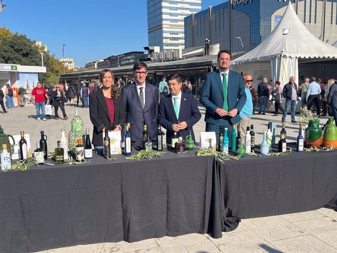 El presidente de la Generalitat de Cataluña acude a la clausura de la Fiesta del Primer Aceite de Jaén en Sabadell.