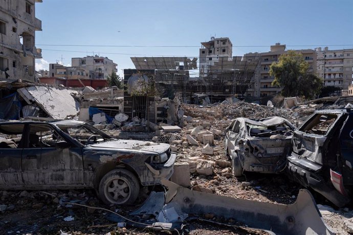 Destrucción en la ciudad costera de Tiro (Líbano) tras bombardeos israelíes 