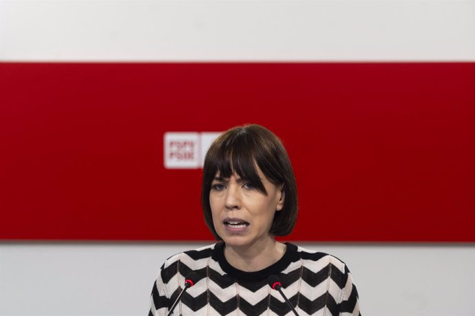 La secretaria general del PSPV-PSOE y ministra de Ciencia, Innovación y Universidades, Diana Morant, ofrece una rueda de prensa en la sede del PSPV-PSOE, a 16 de noviembre de 2024, en Valencia, Comunidad Valenciana (España).