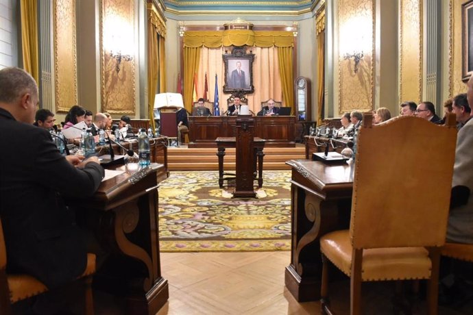 Pleno en la Diputación de Albacete.