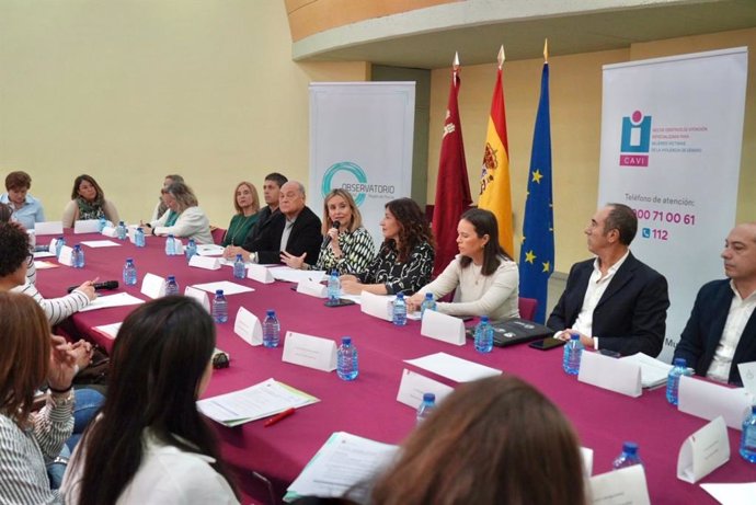 La consejera de Política Social, Familias e Igualdad, Conchita Ruiz, durante la celebración del Observatorio de Igualdad