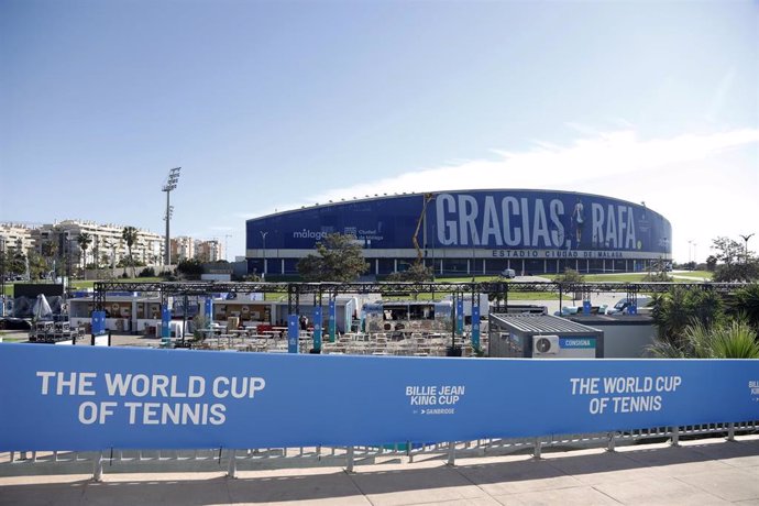 Bajo el lema ‘Gracias, Rafa’ la ciudad de Málaga le rinde homenaje al mejor tenista español de la historia, a 12 de noviembre de 2024 en Málaga (Andalucía, España). La ciudad de Málaga acoge, desde mañana, la fase final de la Billie Jean King Cup y la Cop