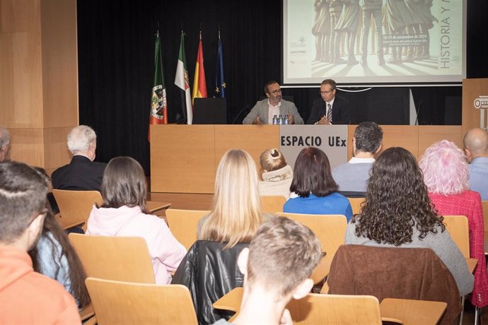 Jornadas 'La democracia española: historia y memoria' que se celebran en Cáceres