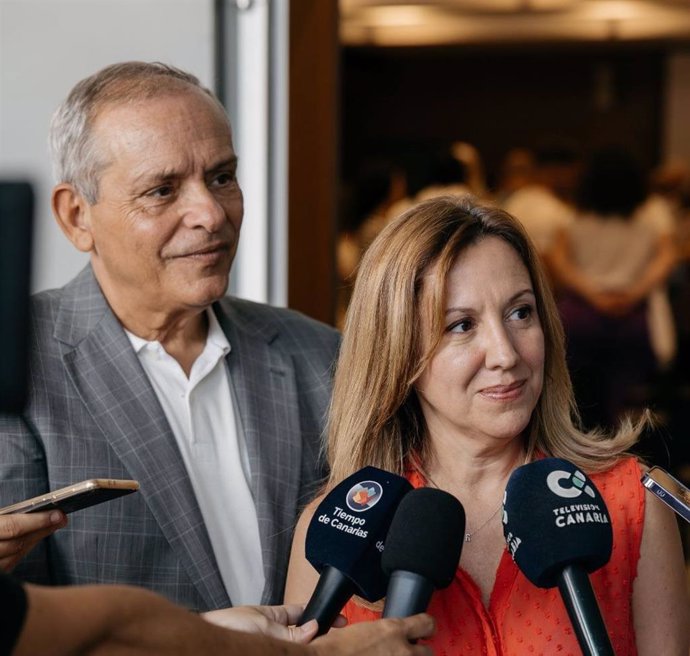 La presidenta del Cabildo de Tenerife, Rosa Dávila