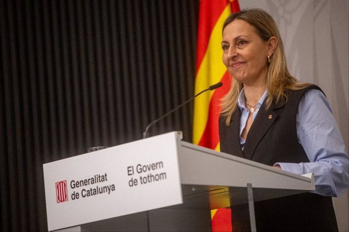 La consellera de Igualdad y Feminismo, Eva Menor, en la rueda de prensa de presentación de la campaña del 25N