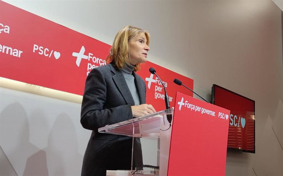 La viceprimera secretaria y portavoz del PSC, Llusa Moret, en rueda de prensa.