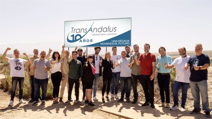 Foto de familia de TransAndalus en el marco de su 10 aniversario