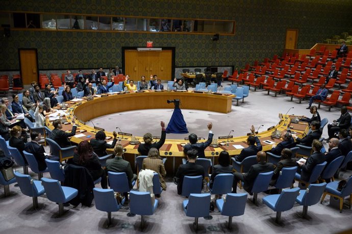 UNITED NATIONS, Oct. 20, 2024  -- This photo taken on Oct. 18, 2024 shows a UN Security Council meeting on voting on the renewal for one year the sanctions regime on Haiti at the UN Headquarters in New York.   Geng Shuang, China's deputy permanent represe