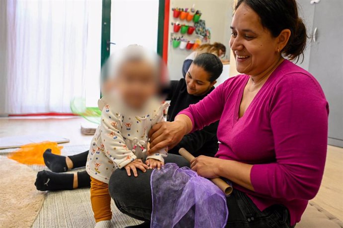 La iniciativa se implementerá este curso en una treintena de espacios adaptados a la primera infancia.