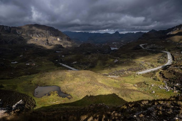 Archivo - August 25, 2024, Enter, Enter, ENTER: Despite appearances on this blustery day in Ecuador's Cajas National Park, two years of below-normal rainfall has depleted the Cajas Mountains watershed, which typically stores water during dry periods, re