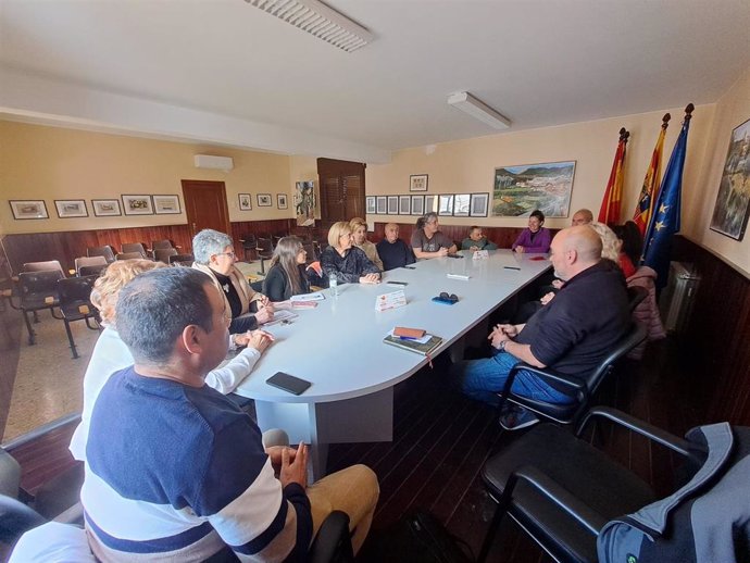 Reunión reciente de la asociación para abordar el problema surgido en la zona tras la crecida de los ríos Mesa y Piedra.