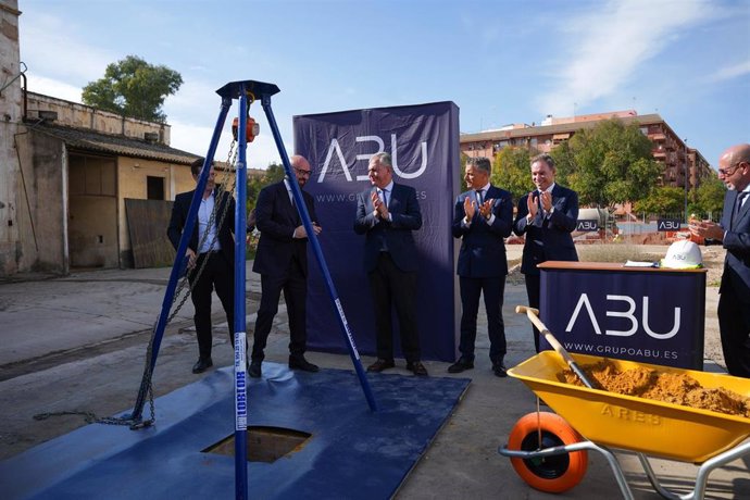 Primera piedra del Residencial Artillería