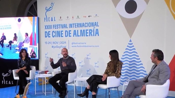 Sandra Cervera, José Pastor, Almudena Cid y Tirso Calero participan en una mesa redonda en Fical.