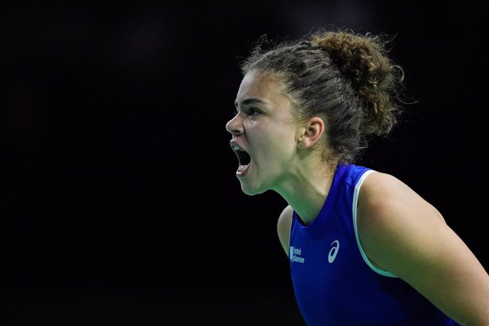 La tenista italiana Jasmine Paolini celebrando un punto en la semifinal de la BJKC ante Polonia.