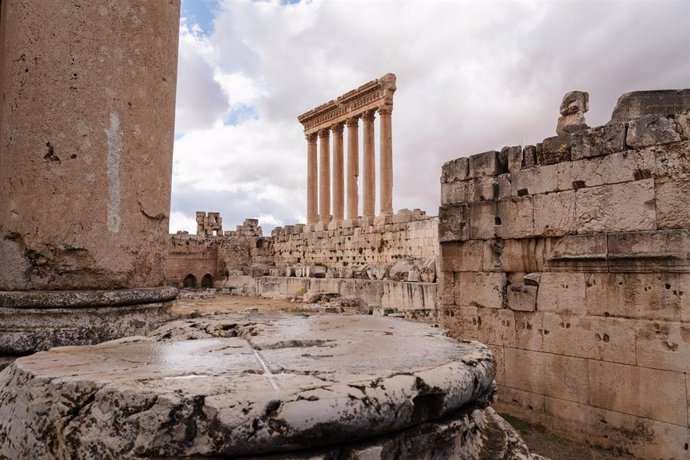 Vista del Templo de Júpiter en el complejo de templos de Baalbek, Patrimonio de la Humanidad de la UNESCO en Líbano