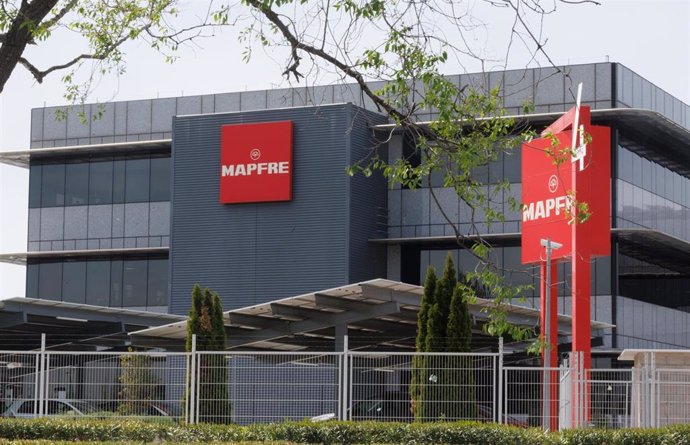 Archivo - Fachada de la sede de Mapfre, a 10 de abril de 2023, en Madrid (España).