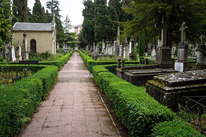 Archivo - Cementerio Santa Isabel, en Vitoria-Gasteiz, Álava, País Vasco