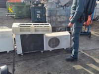 Destapan en Torrevieja una red por lucrarse en chatarrería con aparatos que retiraban instaladores