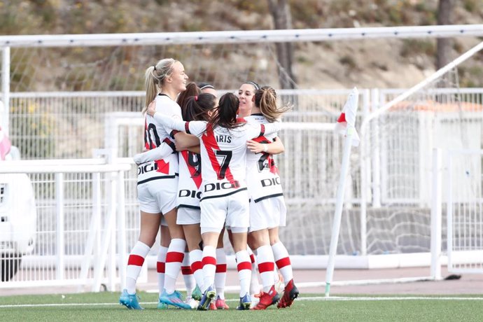 Archivo - Camila Saez del Rayo Vallecano celebra un gol al Madrid CFF en la Ciudad Deportiva Rayo Vallecano