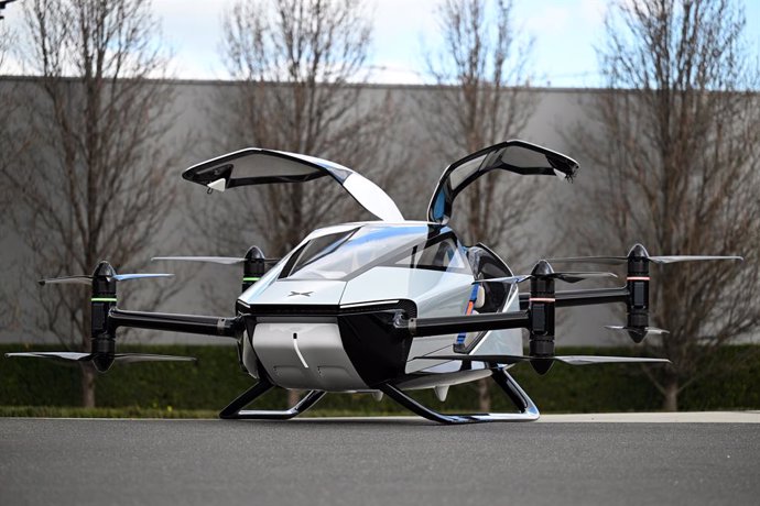 Archivo - 07 August 2024, Australia, Melbourne: The XPeng X2 prototype in on display in Port Melbourne. The two-seater electric take-off and landing vehicle is made by Chinese company XPeng Motors. Photo: James Ross/AAP/dpa