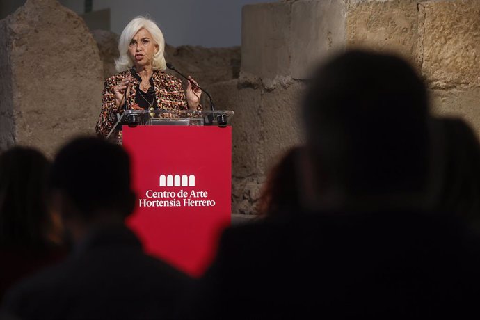 Archivo - La impulsora y mecenas de la exposición, Hortensia Herrero, interviene durante la inauguración del Centro de Arte Hortensia Herrero (CAHH), ubicado en el interior del antiguo Palacio Valeriola, a 10 de noviembre de 2023, en Madrid (España). Este