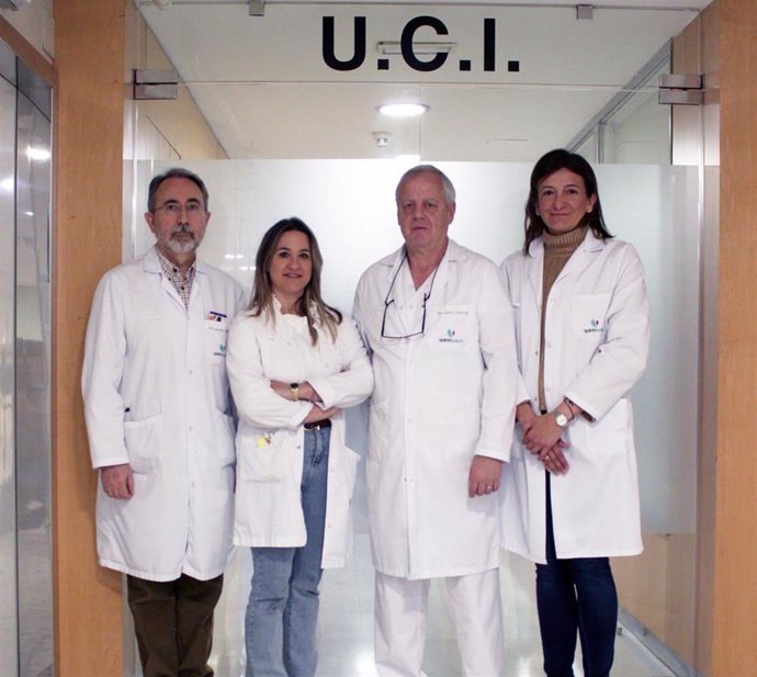 Equipo de la UCI de Quirónsalud Zaragoza.