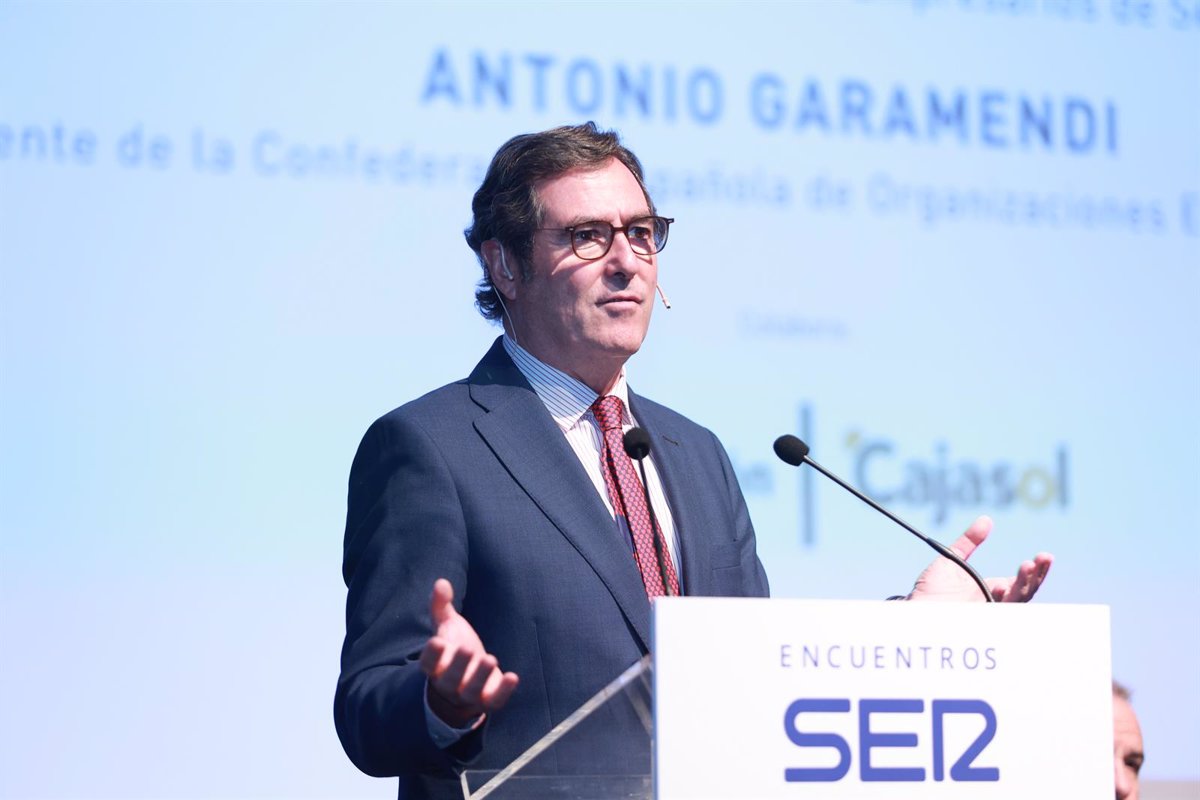 Garamendi destaca la labor del  mundo empresarial  ante la DANA:  Está más que a la altura 